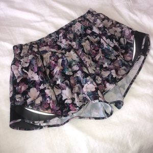 Lululemon Hotty Hot short 4inch inseam